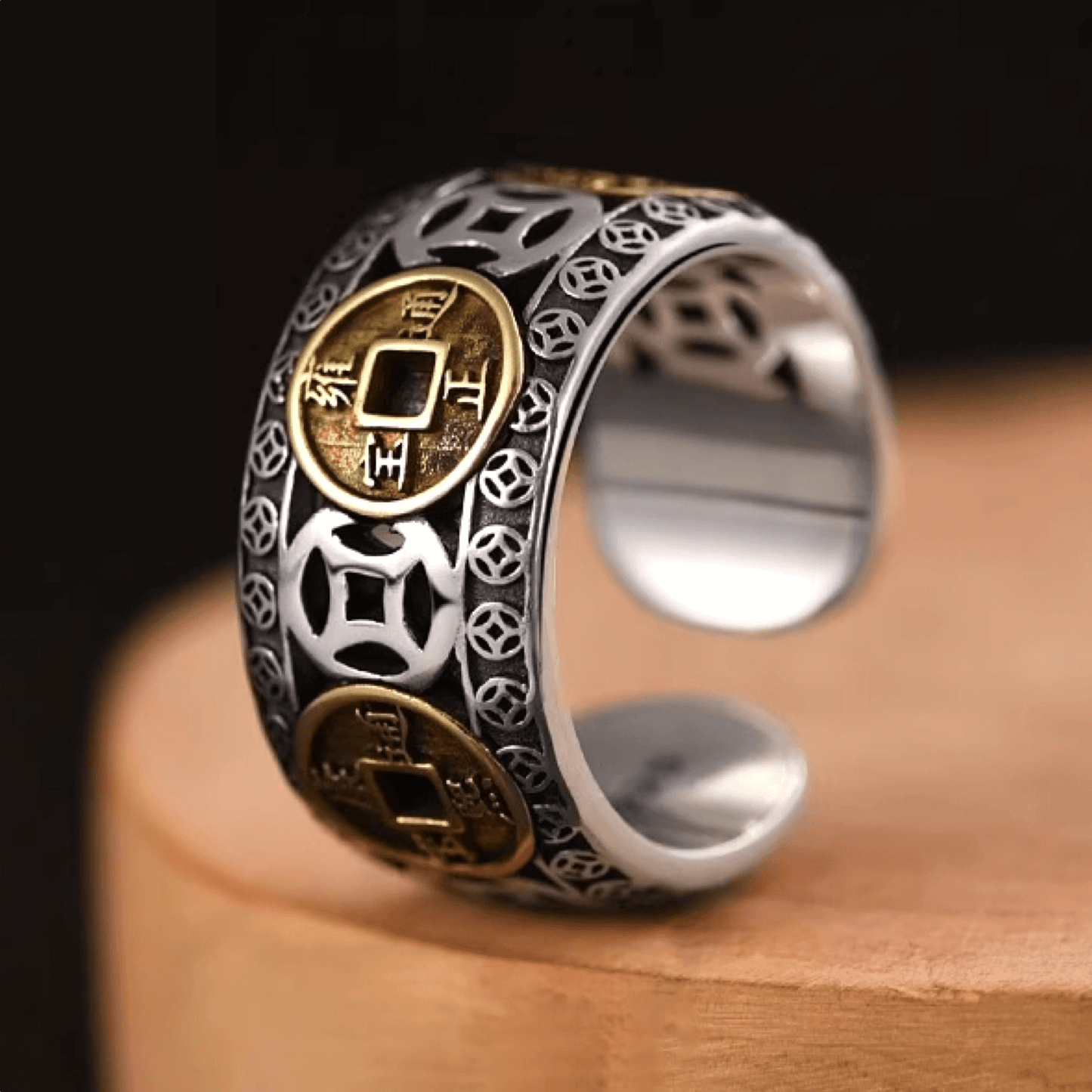 Monede antice de cupru de cinci împărați și inele de argint