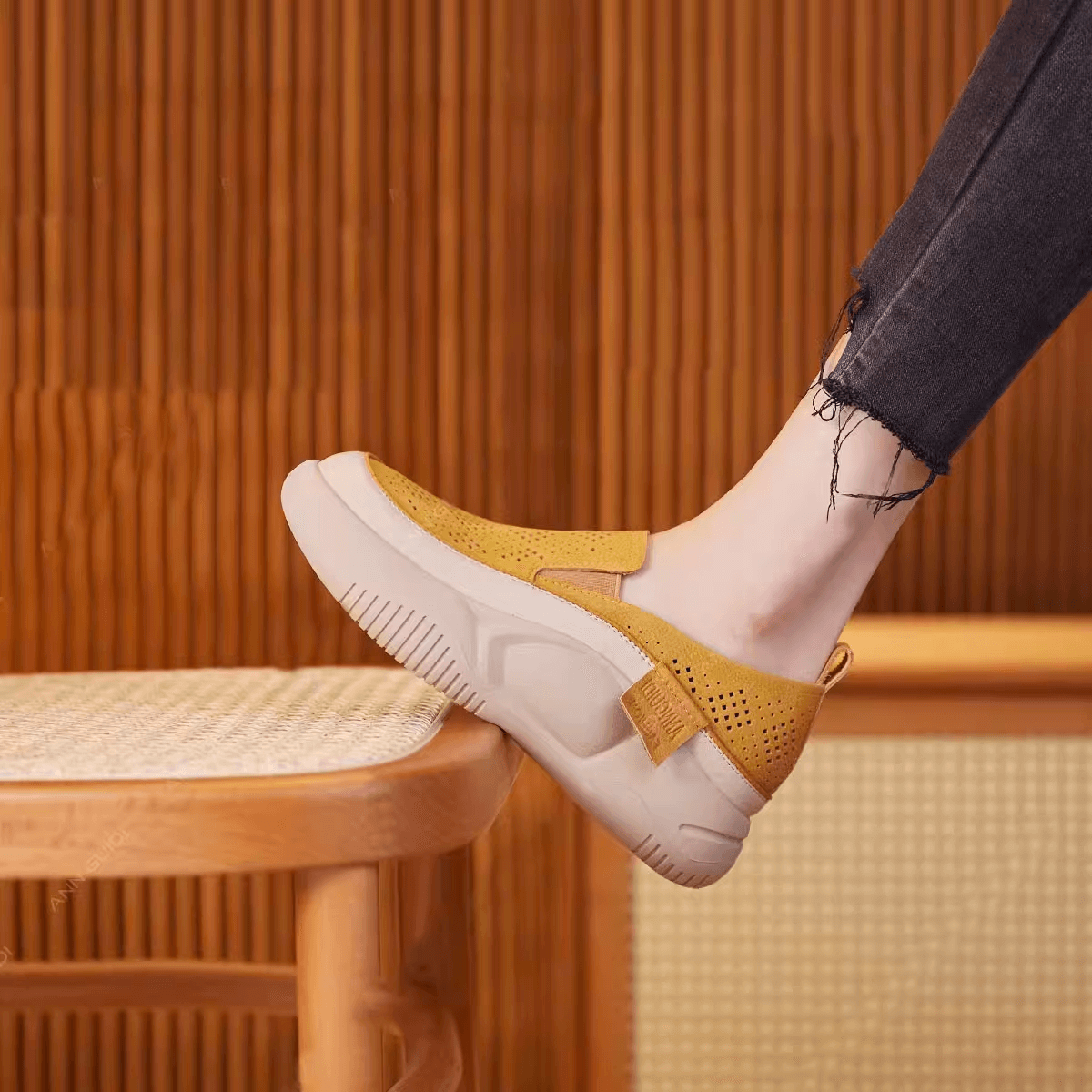 Oferta limitata-Model nou pentru vara 2023, pantofi loafers din piele de vacă cu perforații, talpă moale și vârf rotund
