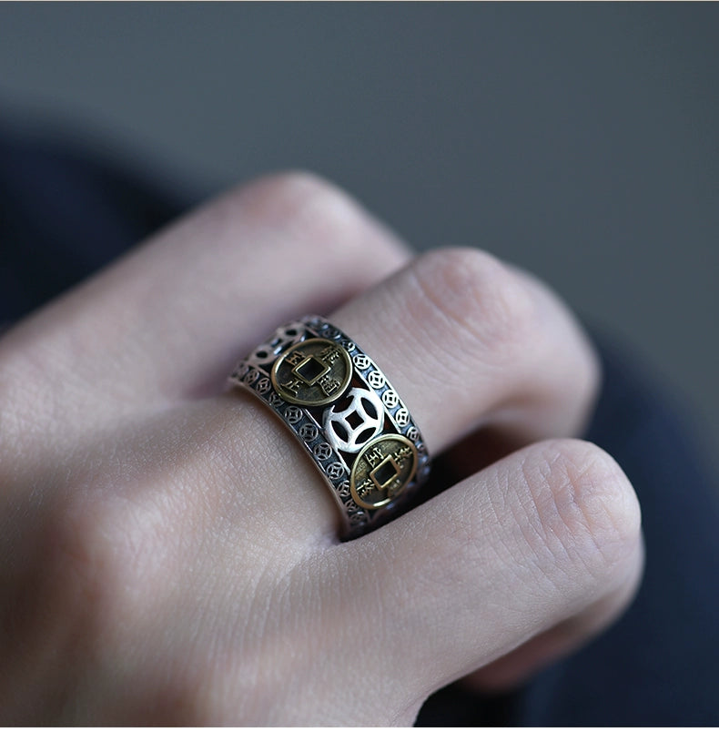 Monede antice de cupru de cinci împărați și inele de argint