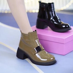 2023 Autumn and Winter New Fashion British Style Mid Heel Non-Slip Velvet Short Boots Chunky Heel Patent Leather Martin Boots Women Wholesale