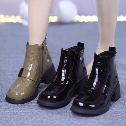 2023秋冬新款时尚英伦风中跟防滑加绒短靴粗跟漆皮马丁靴女批发