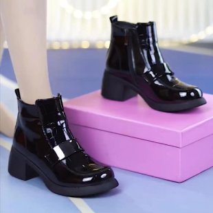 2023 Autumn and Winter New Fashion British Style Mid Heel Non-Slip Velvet Short Boots Chunky Heel Patent Leather Martin Boots Women Wholesale
